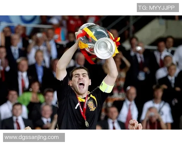 普斯卡足球星辉煌一生与世界足坛传奇地位的全景式回顾