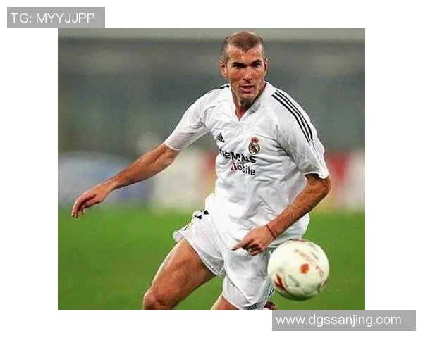 足球历史三大巨星排名揭秘 谁是足坛真正的王者